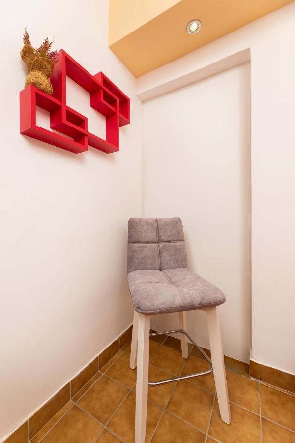 Apartman "Ela" Njivice Exterior photo